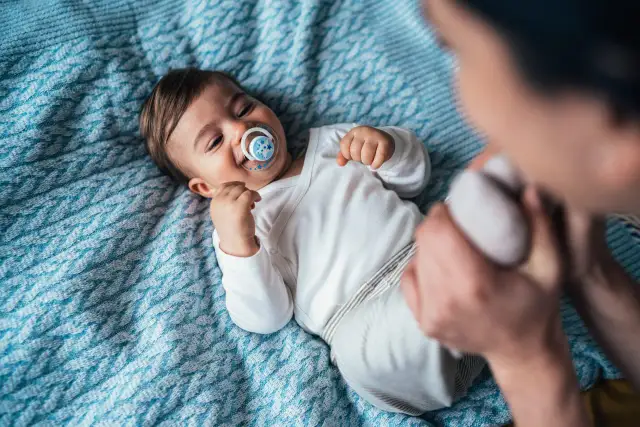 Po co dziecku smoczek? Kluczowe korzyści dla malucha i rodziców