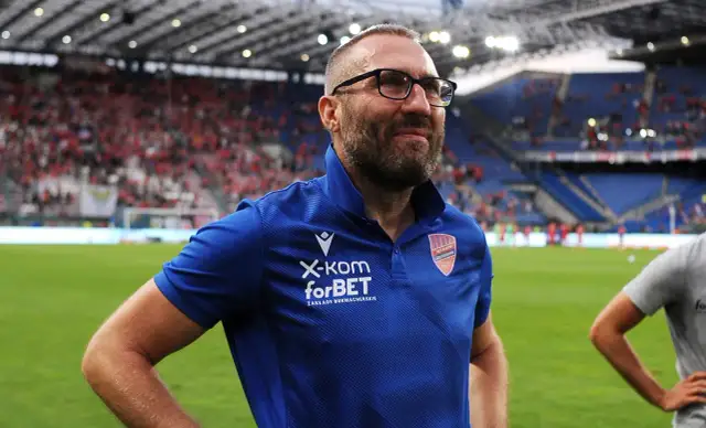 Marek Papszun zarobki: Ile naprawdę zarabia w Rakowie Częstochowa?