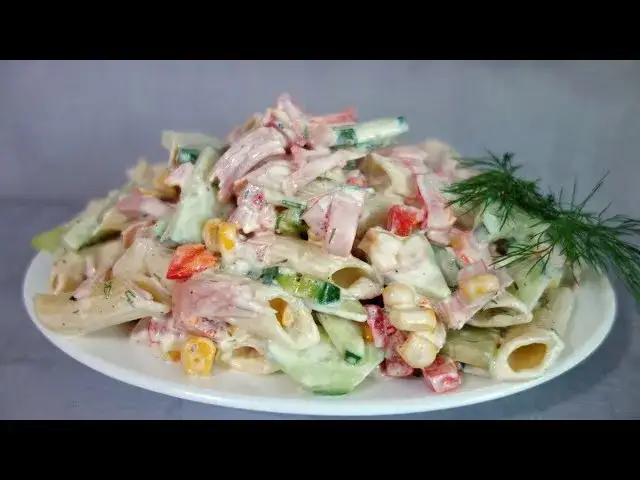 Najlepsze przepisy na sałatkę z makaronem penne, które zachwycą smakoszy