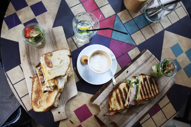 Co warto zjeść w Poznaniu? Odkryj smaki, które musisz spróbować