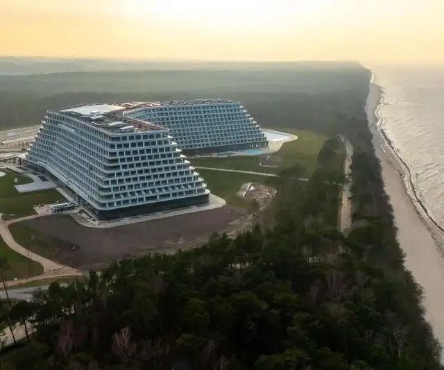 Hotel Gołębiewski Pobierowo: Otwarcie w 2026? Dlaczego wciąż czekamy?