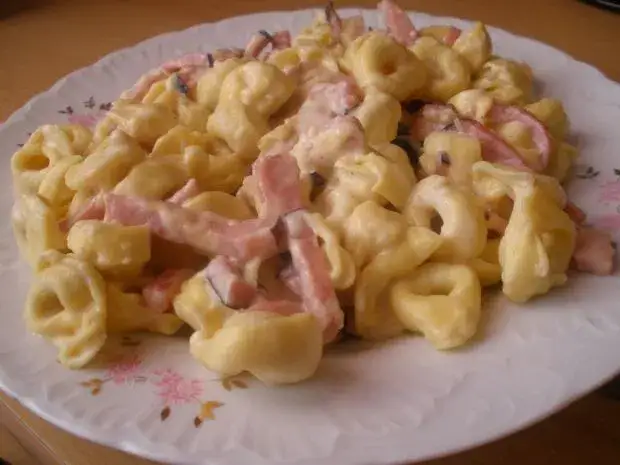 Szybkie i łatwe przepisy na obiad z tortellini, które zaskoczą smakami