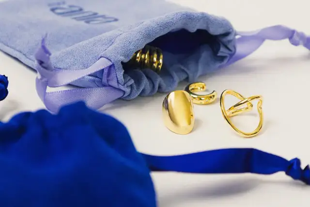 Jak zapakować bransoletkę? Niezapomniany prezent krok po kroku