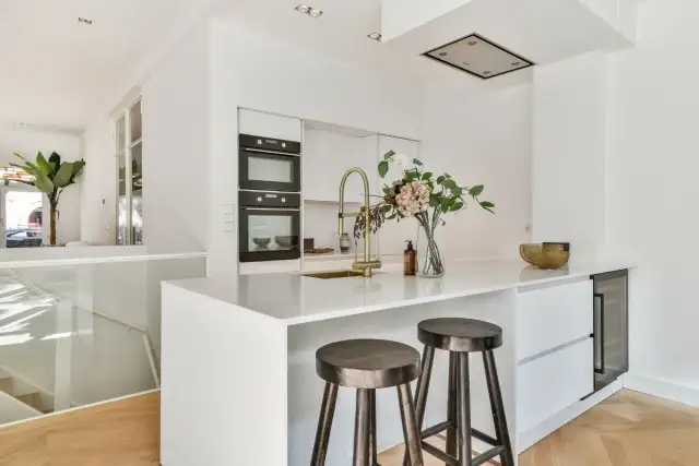 Najlepsza farba do kuchni: Odporność, kolor i praktyczne porady