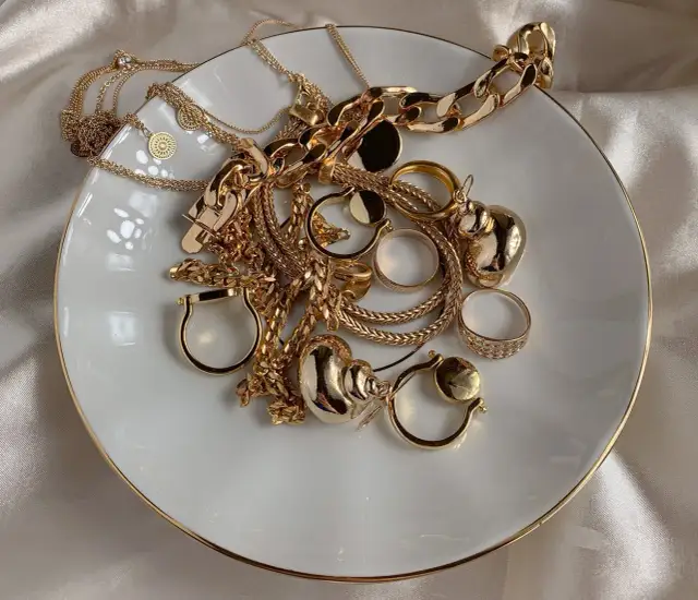 Złoto czy srebro typ urody: wybierz idealną biżuterię dla siebie