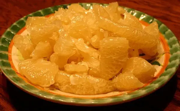 Kiedy sezon na pomelo? Poznaj najlepszy czas na zakup i wybór