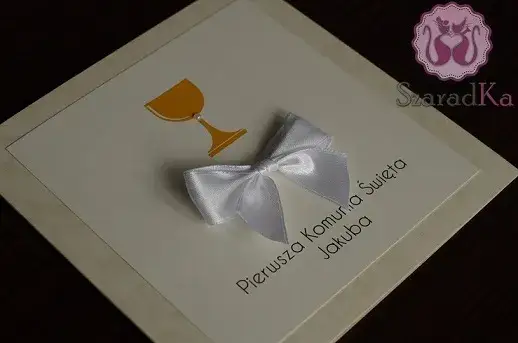 Zaproszenia komunijne DIY: Zrób je z efektem "wow"!