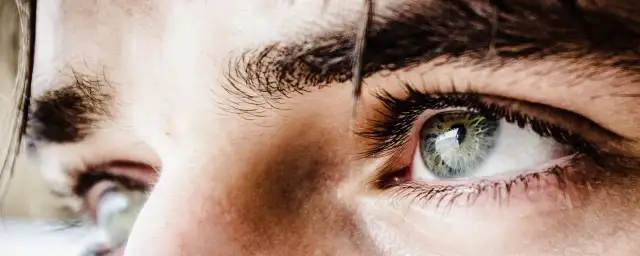 Jak dbać o wzrok i słuch, aby uniknąć ich pogorszenia?