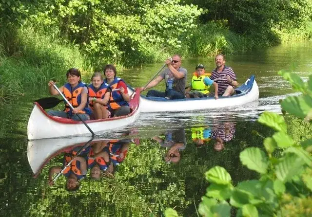 Spływ kajakowy Sochaczew – odkryj malownicze trasy i atrakcje