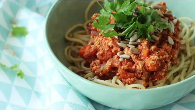 Proste i pyszne przepisy na wegańskie spaghetti bolognese