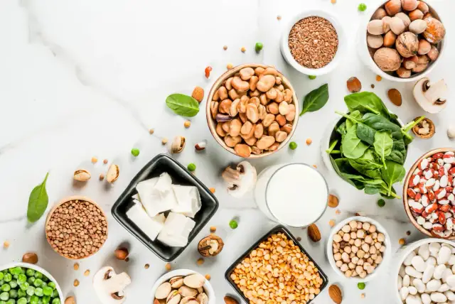 Jak uzupełniać białko w diecie wegetariańskiej i unikać niedoborów