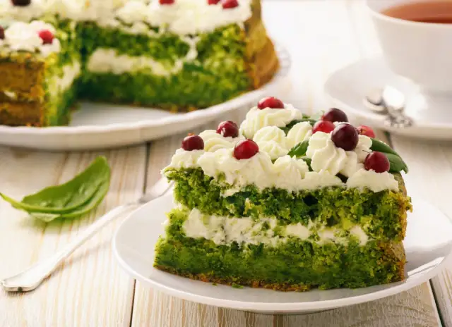 Leśny Mech: Szpinak świeży czy mrożony? Idealny kolor i bez zakalca!