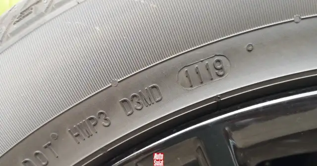 Kiedy kupować opony letnie? Oszczędź 30% i uniknij kolejek!