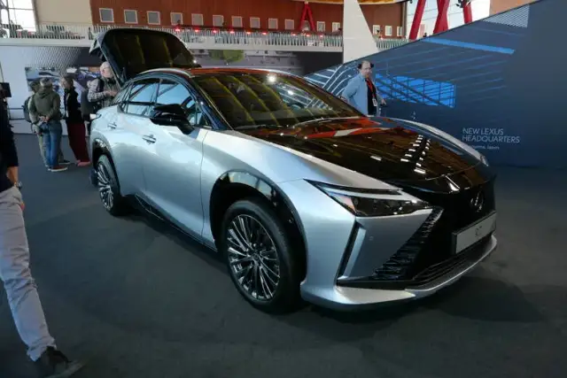 Lexus i Toyota - Fakty o relacji luksusowej marki z gigantem