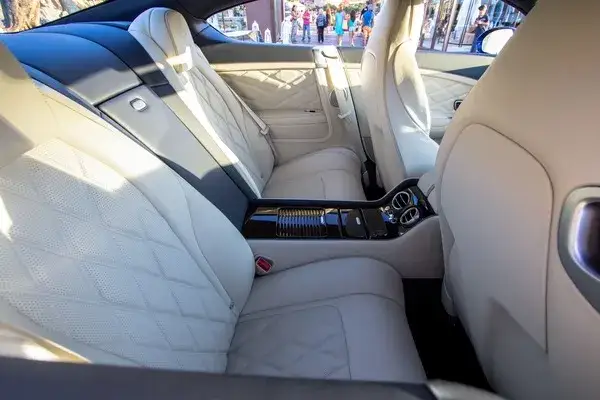 Podgrzewane fotele czy warto? Odkryj zalety i wady komfortu zimą