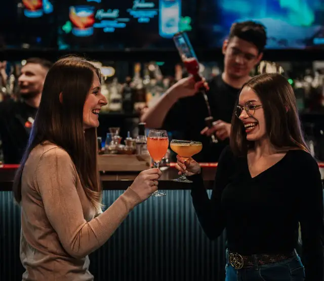 Drink Hala Złotów - aktualne godziny otwarcia i oferta sklepu alkoholowego