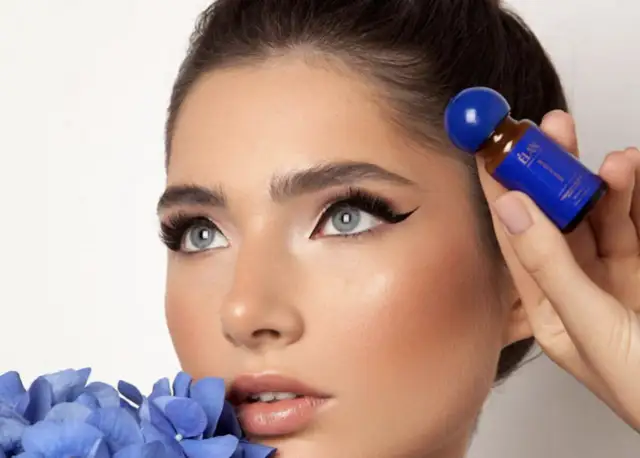 Oto sposób na bezpieczną korektę koloru brwi. Odkryj system do usuwania odcieni