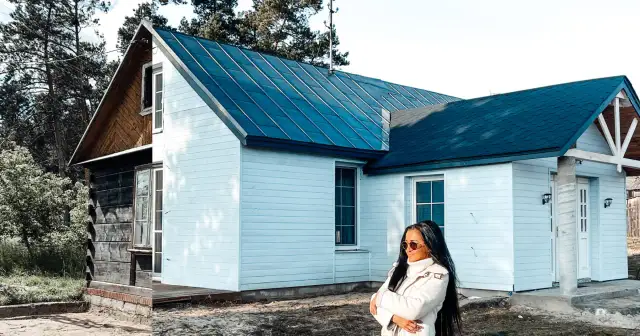 Jak odnowić stary drewniany dom z zewnątrz i uniknąć kosztownych błędów