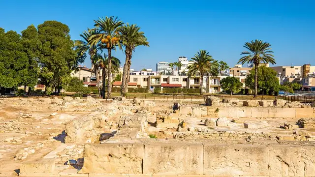 Czy Larnaka jest bezpieczna? Aktualne informacje i porady dla turystów