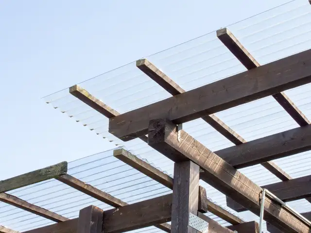 Jak łatwo ciąć poliwęglan trapezowy - najlepsze narzędzia i metody