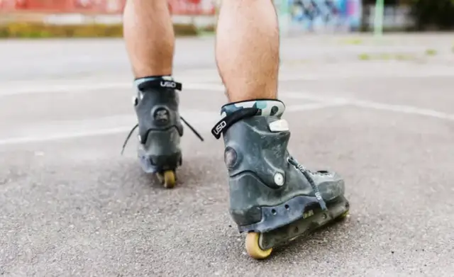 Ile kcal spala jazda na rolkach? Poznaj zaskakujące liczby!