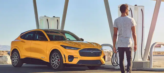 Ile trwa ładowanie elektryka? Poznaj czynniki wpływające na czas ładowania