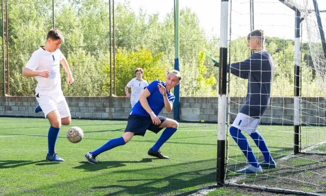 Od ilu lat można grać w seniorach? Przepisy PZPN - debiut i rozwój