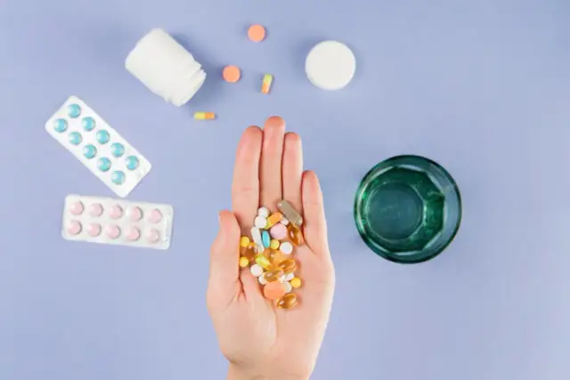 Antybiotyki na wirusy? Dlaczego to błąd i jak leczyć mądrze