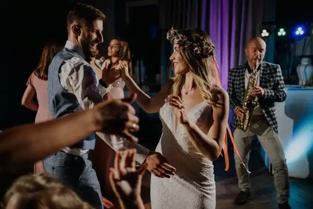 Fotograf na wesele: Ile kosztuje i jak nie przepłacić?