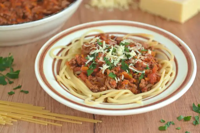 Prawdziwe włoskie spaghetti: Obalamy mity, odkrywamy klasyki!