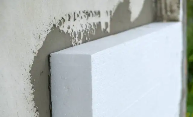 Jaki styropian na elewację: biały czy grafitowy? Sprawdź różnice