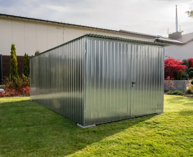 Garaż: Zgłoszenie czy pozwolenie? Limit 35m² i co dalej?