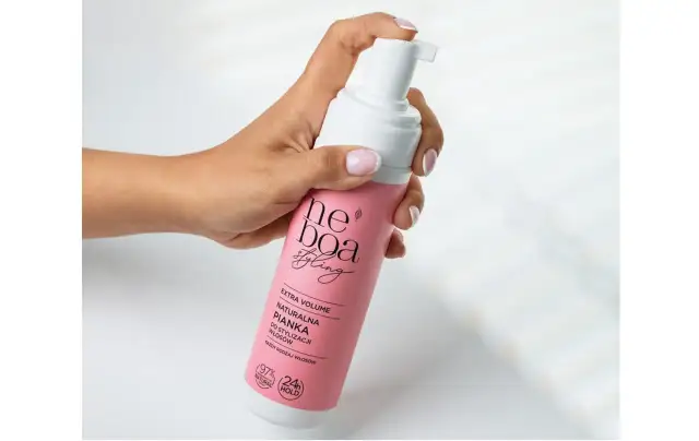 Jak pianka do włosów zmienia stylizację i poprawia kondycję włosów