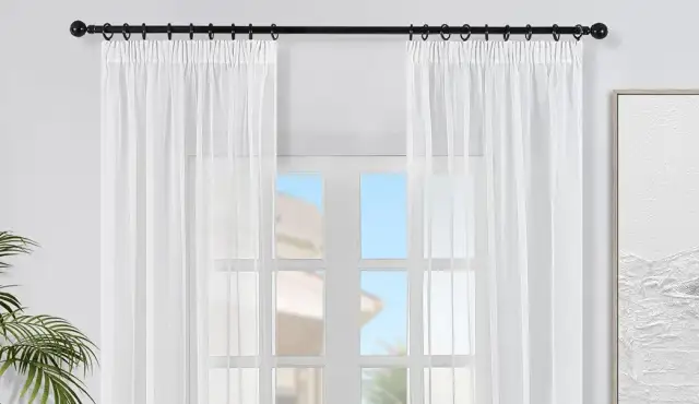 Jaki karnisz do zasłon z kółkami – uniknij błędów przy wyborze