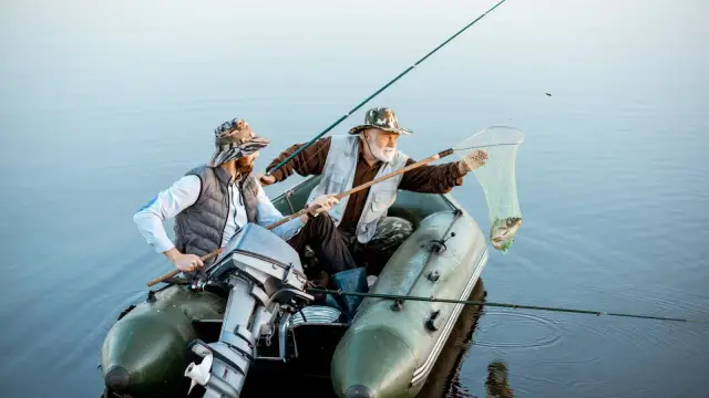 Spławik w jeziorze: Opanuj technikę i łów z sukcesem!