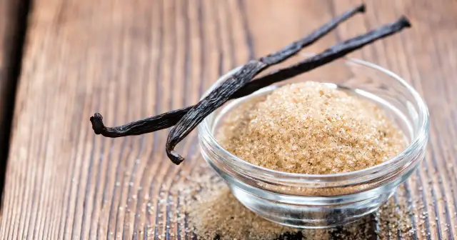 Zapomnij o wanilinowym! Zrób swój cukier waniliowy