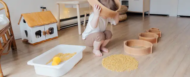 Ścieżka sensoryczna drewniana – jak wspiera rozwój dzieci i wybór idealnej