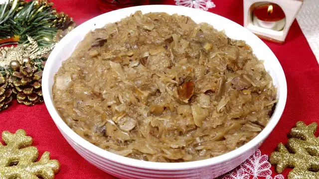 Jakie przyprawy do kapusty z grzybami, by uniknąć mdłego smaku?