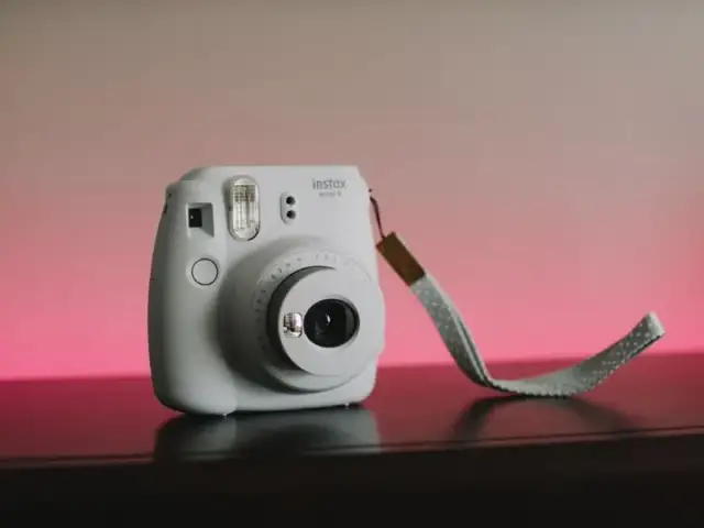 Najlepsze aparaty, które drukują zdjęcia - porównanie modeli i funkcji