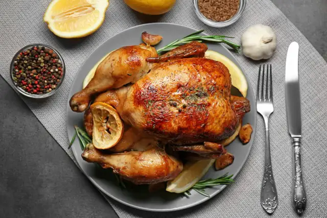 Jak zrobić solankę do kurczaka, aby uzyskać soczyste mięso