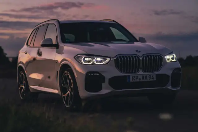 Pojemność baku w BMW X5 – Co musisz wiedzieć o różnych modelach