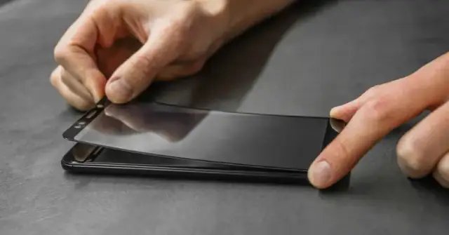 Jak zdjąć szkło hartowane z aparatu bez uszkodzenia urządzenia