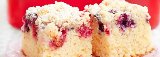 Pyszne ciasto z owocami i kruszonką – prosty przepis na idealny deser