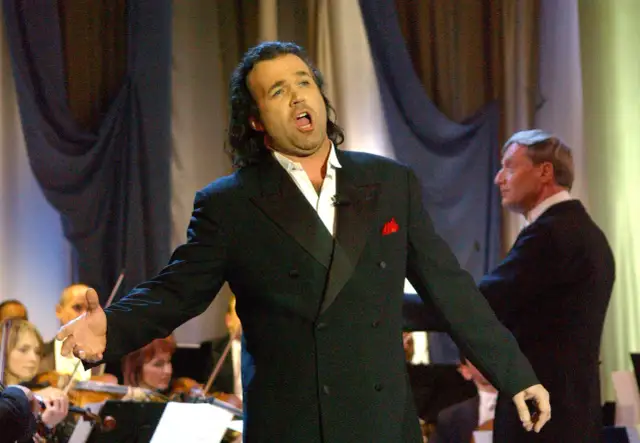 Marek Torzewski tenor: niezwykła kariera i osiągnięcia w operze