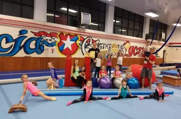 Gimnastyka w Krakowie: Najlepsze Miejsca i Zajęcia dla Każdego