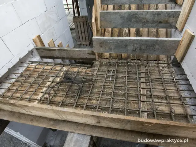 Jakie pręty na zbrojenie schodów wybrać, aby uniknąć błędów?