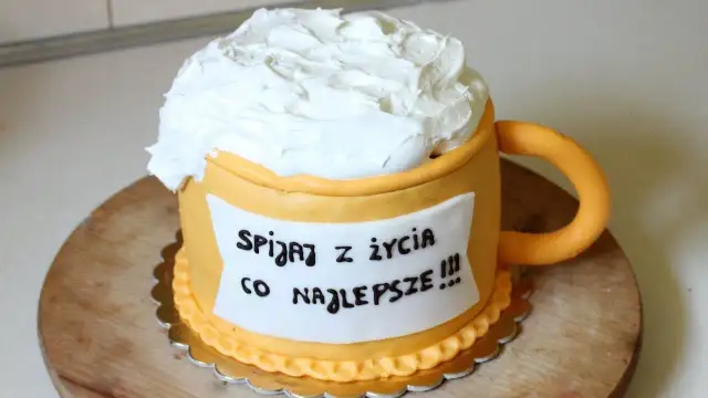 Jak zrobić tort kufel piwa – prosty przepis na wyjątkowy wypiek
