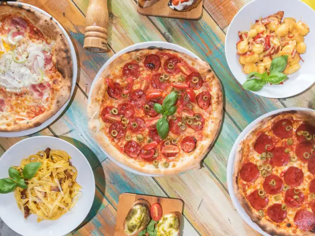 Gdzie zjeść w Pruszkowie? TOP 5 miejsc na obiad i pizzę