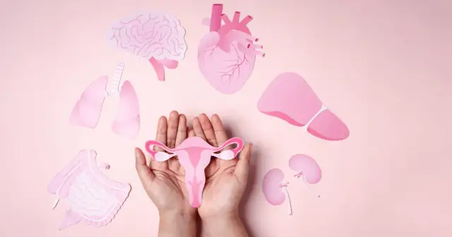 Jak wygląda miesiączka przed menopauzą? Zmiany, które musisz znać