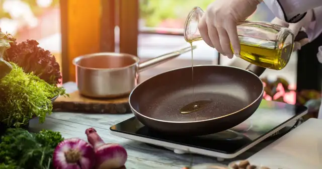 Jaki olej roślinny jest najzdrowszy? Sprawdź, co wybierać dla zdrowia